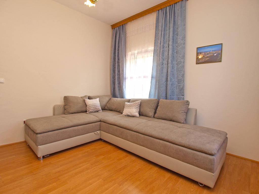 Apartments Joko 1160 Pula Exterior foto
